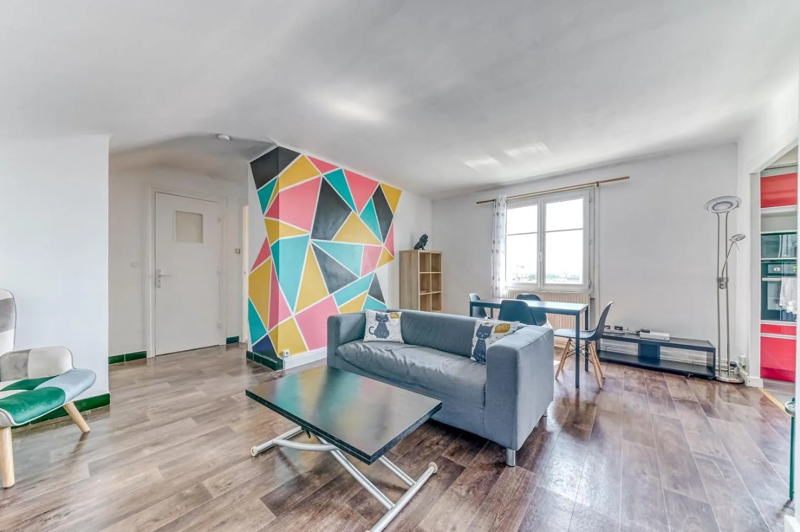 Guestready - Charmant Appartement Pour 3 Personnes Lyon 0*,  France